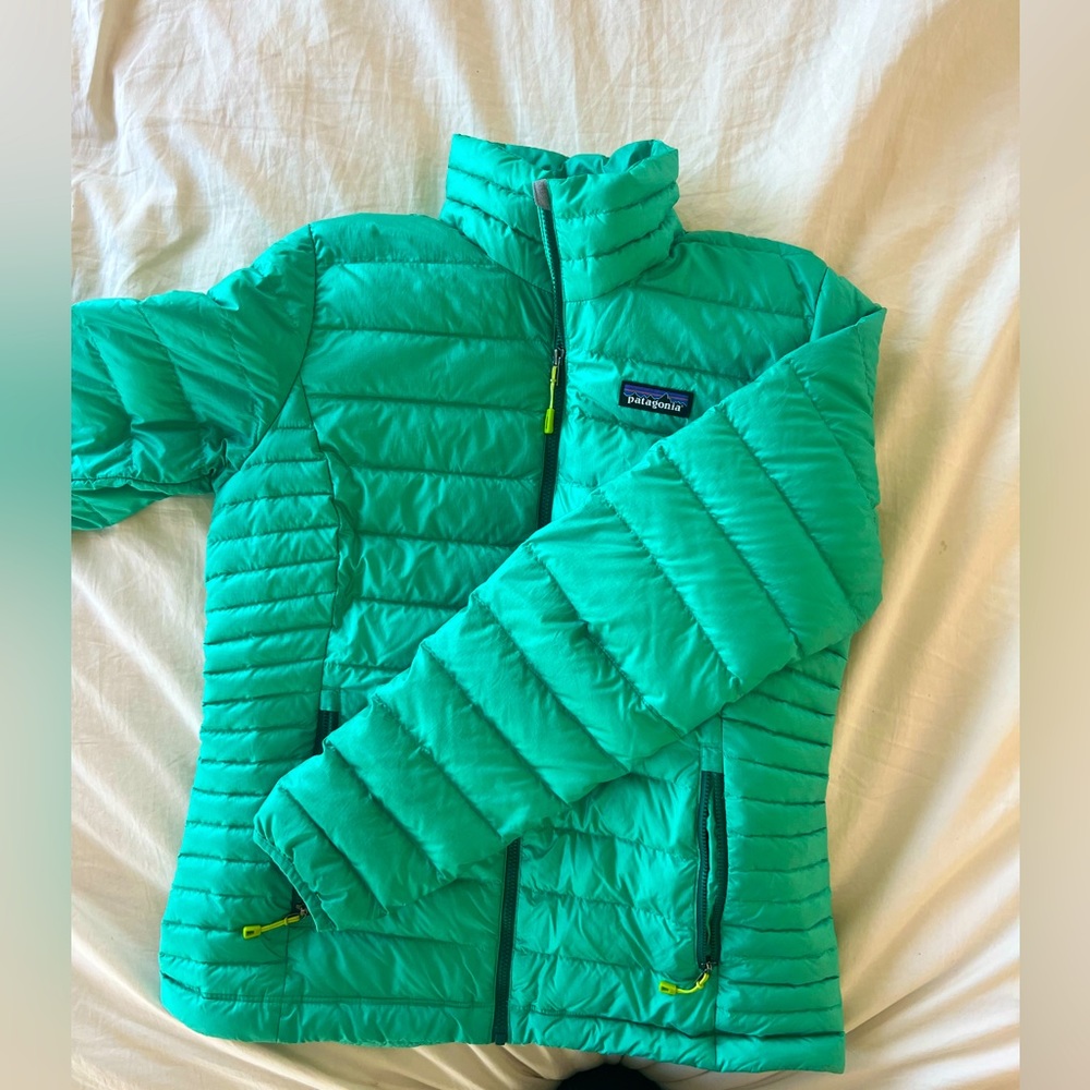 Women’s Patagonia Down Zip-Up in Emerald Green Size Small